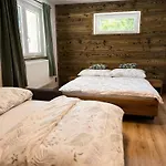 아파트 Sachrak